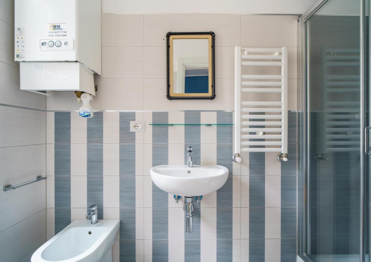 Dreamynest Quattro Cantoni - 2 Bdr Vicino Il Colosseo 罗马 外观 照片