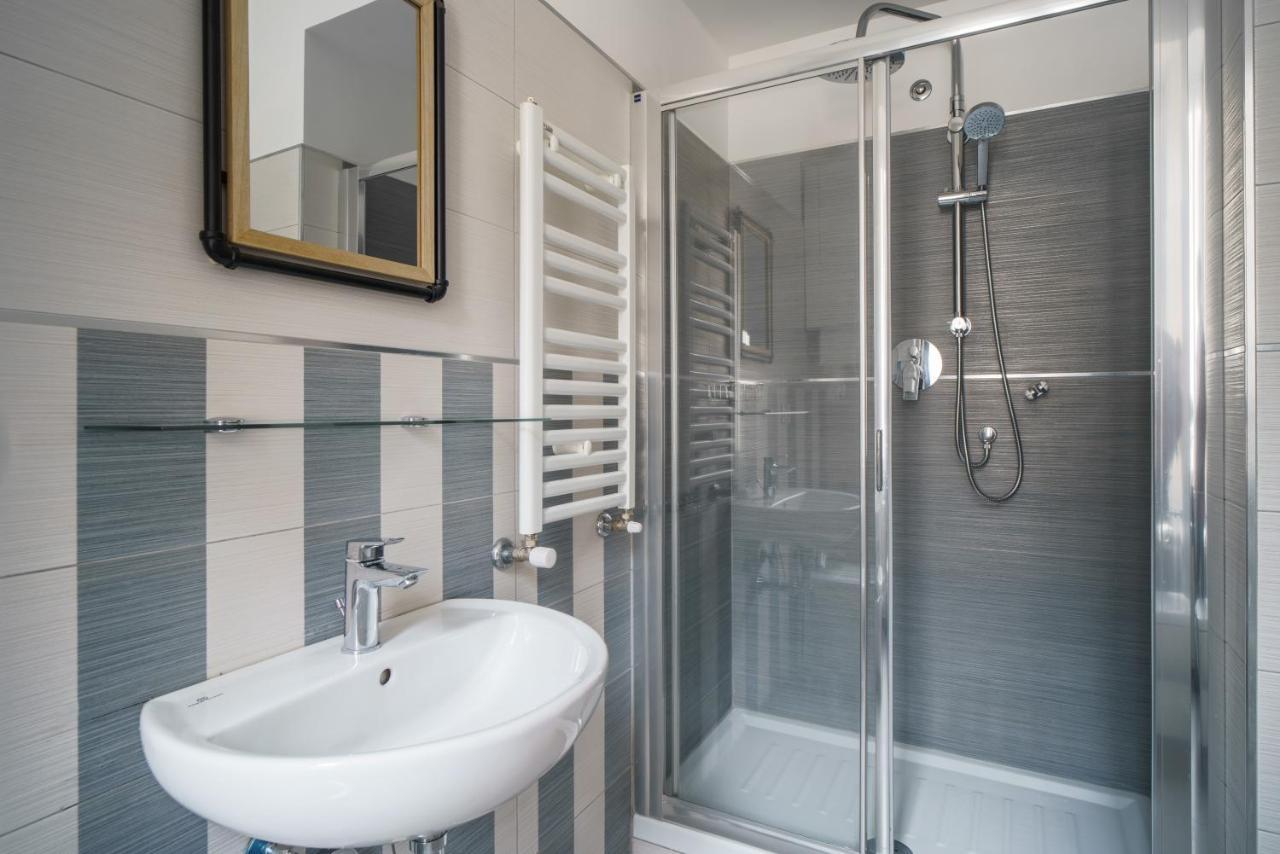 Dreamynest Quattro Cantoni - 2 Bdr Vicino Il Colosseo 罗马 外观 照片